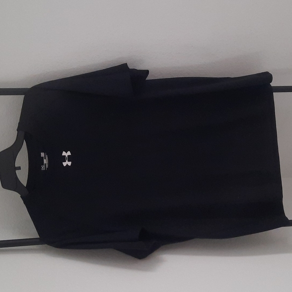 Under Armour t-shirt - Picture 1 of 3